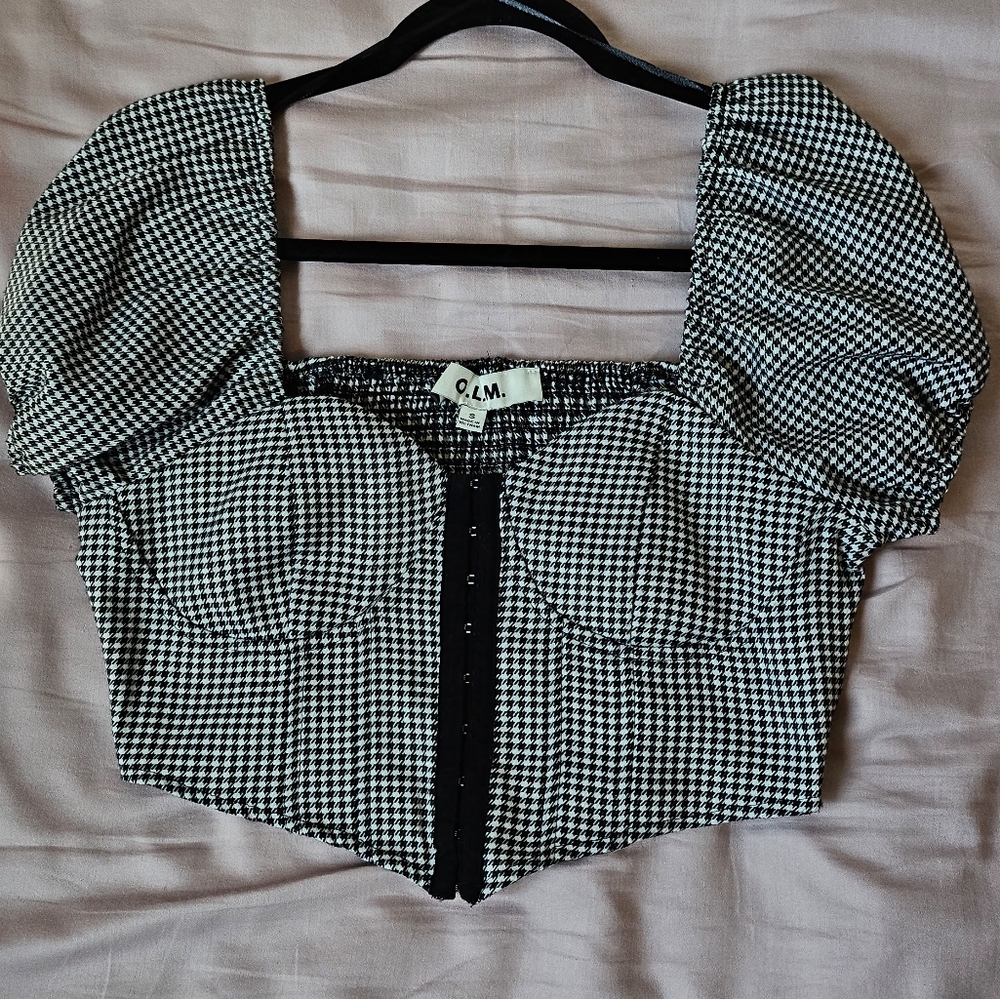 Corset w/puffy sleeves